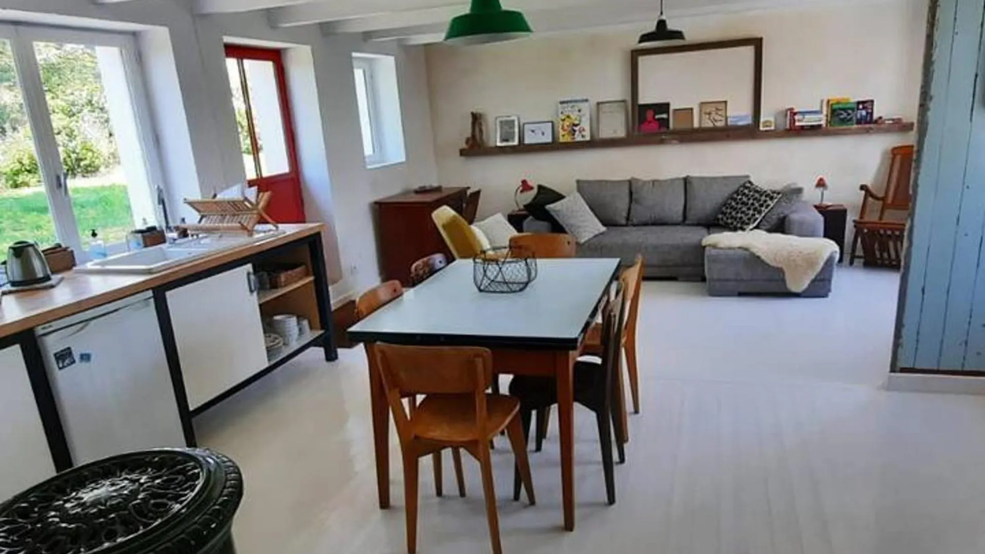 Maison Charmante Au Calme Avec Jardin A Kerlard - Fr-1-813-24 Groix